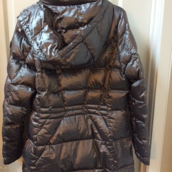 Women's Andrew Marc Down Coat Size Large - Picture 2 of 3
